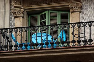 [barcelona] - ... take a seat!