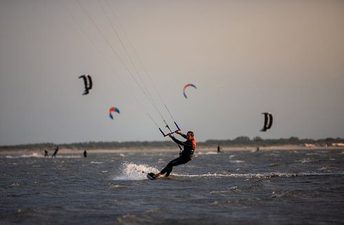Kitesurfing