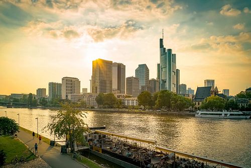 Frankfurt - Avond op de Main