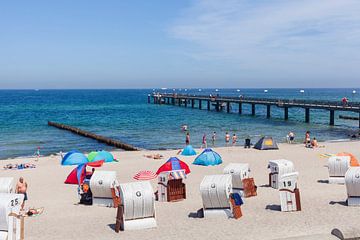 Strand en pier, Kühlungsborn, Mecklenburg-Voor-Pommeren, Duitsland, Europa