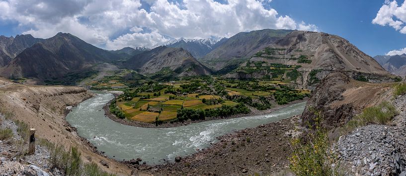 Panorama Pyandz Rivier Tajikistan van Daan Kloeg