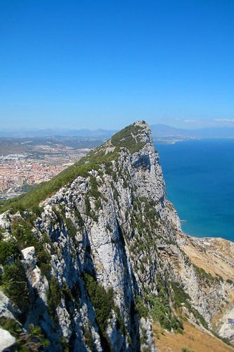 Uitzicht over de bergkam van de Rots van Gibraltar