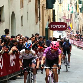 Urska Zigart op Via Santa Caterina Strade Bianche van FreddyFinn