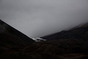 paysages de montagne au Svalbard sur Ed Klungers