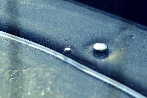 A bubble stuck in the ice