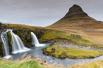 Kirkjufellsfoss van Julia Schellig