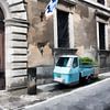 Een Vespa Piaggio in Rimini van Humphry Jacobs