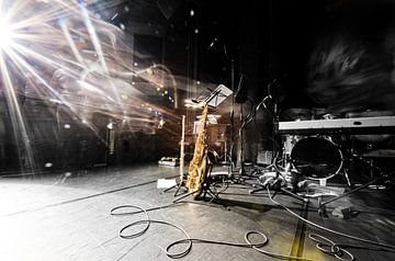 Where words fail, music speaks | Saxophone on stage van Ricardo Bouman