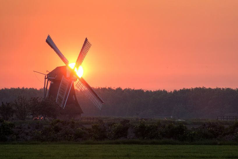 Windmühle bei Sonnenuntergang von Volt
