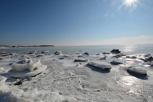 Ijsschotsen, zuidstrand, Göhren, bevroren Oostzee