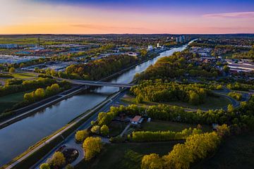 Luchtfoto van het Rijn-Main-Donau-kanaal in Erlangen van Raphotography