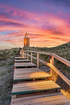 Red Cliff cross light on Sylt in the evening by Michael Valjak