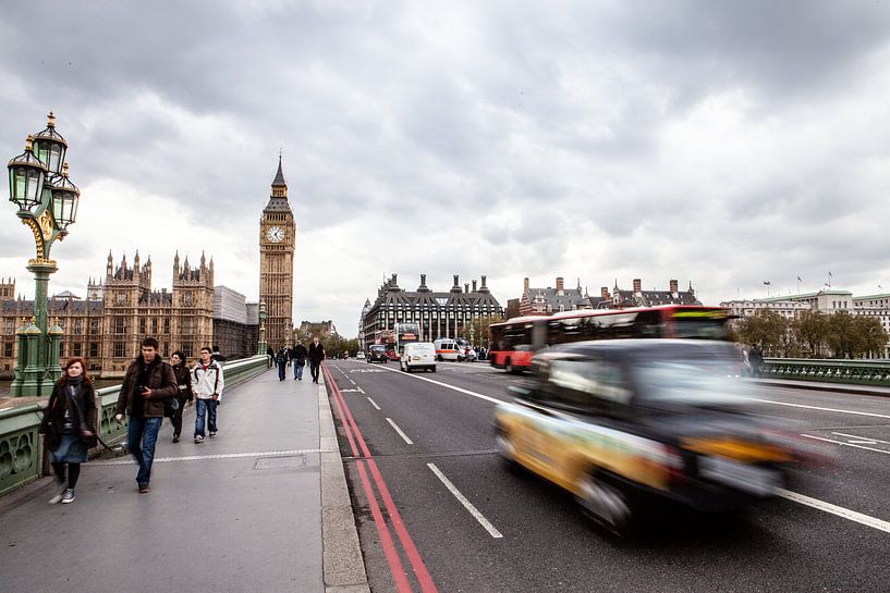Westminster Bridge in London by Eric van Nieuwland