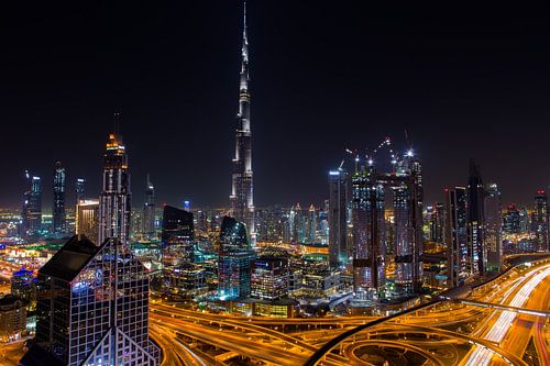 Burj Khalifa Dubai by Night van Sjoerd Tullenaar