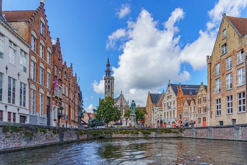 Brugge België Jan van Eyckplein van Studio Rood