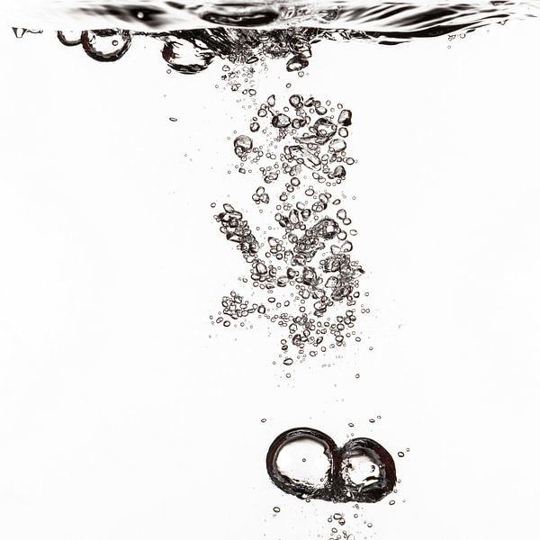 L'air s'envole dans l'eau par Andreas Hackl