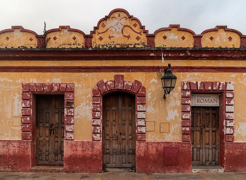 San Cristóbal de Las Casas: Koloniaal gebouw par Maarten Verhees