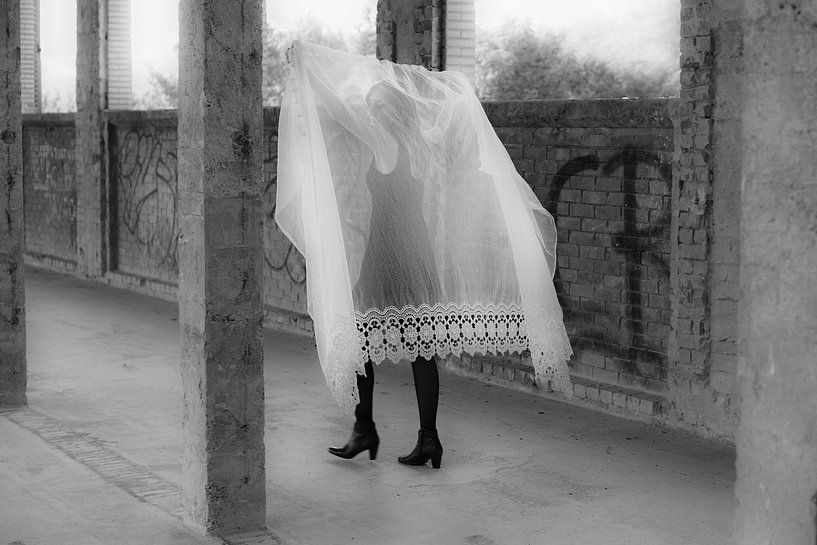 Kreuz-Dame von True Color Stories