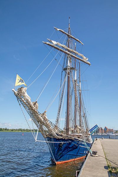 De &quot;Santa Barbara Anna&quot; in de stadshaven van Rostock van t.ART
