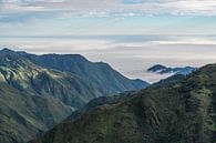 Wolkenvelden vanaf de Stille Oceaan in de Andes uitlopers van Ecuador von Lex van Doorn Miniaturansicht