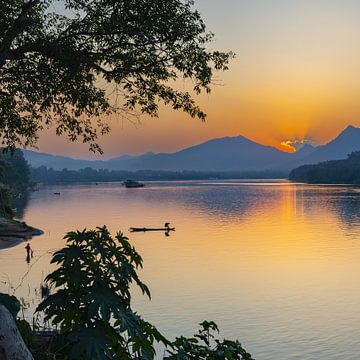 Sonnenuntergang am Mekong bei Luang Prabang in Laos von Walter G. Allgöwer