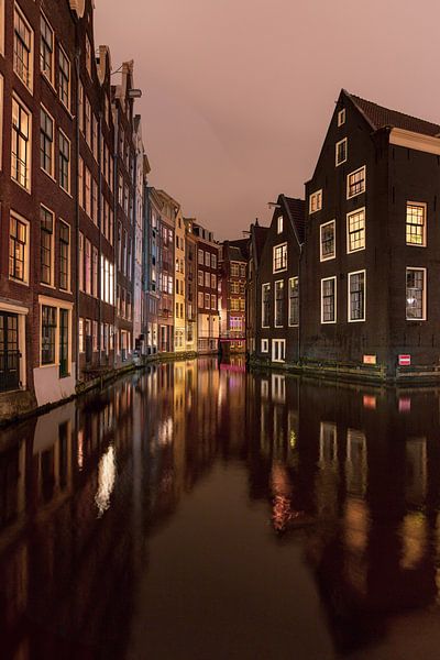 Nachtzicht op gracht Amsterdam von Ronald Huiberse