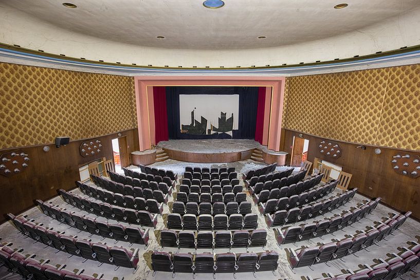 Verlassenes Kino in Deutschland von PixelDynamik