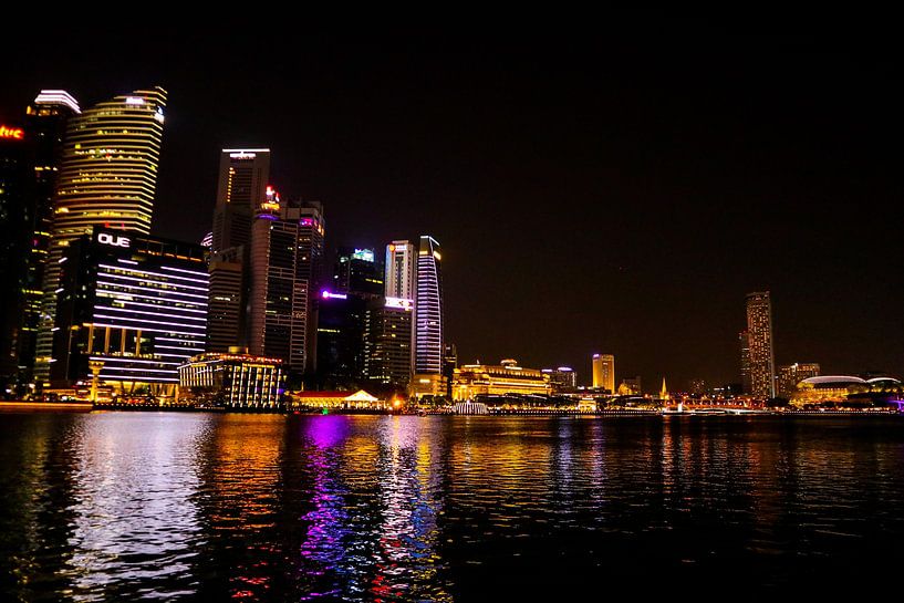 Singapore by Hello Pompoyo