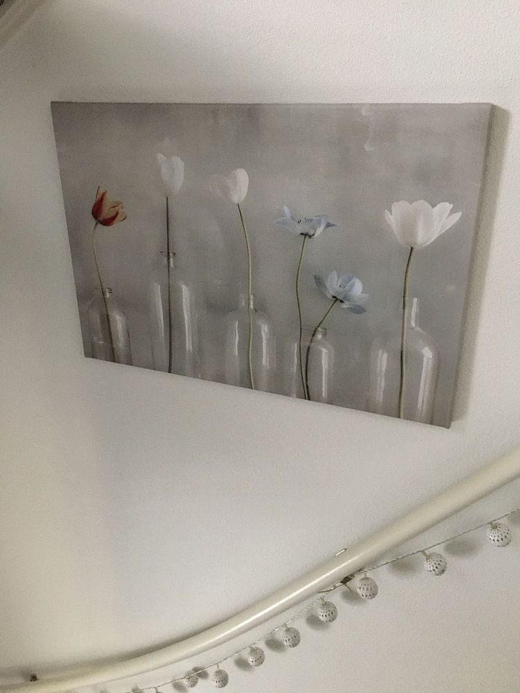 Stilleben mit Blumen im japanischen Stil  von Japandi Art Studio 