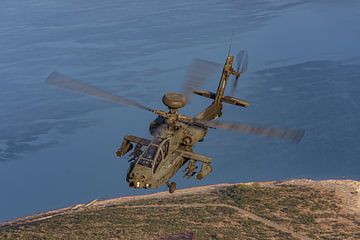 Griekse Apache gevechtshelikopter air to air.