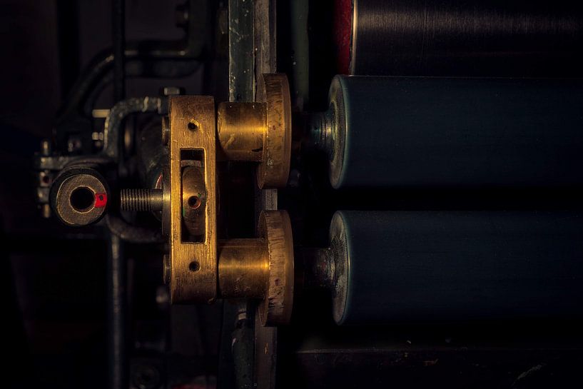 Machine in a print shop by Paul Zoetemeijer Fotografie