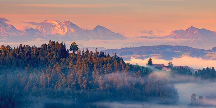 Zonsopkomst in Emmental, Zwitserland van Henk Meijer Photography