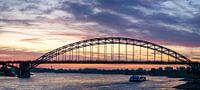 Zonsopkomst boven de Waal en de vierdaagse van Lex Schulte thumbnail