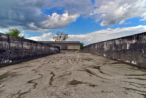 Mysterieuze, verlaten, Oost-Duitse zuivelboerderij