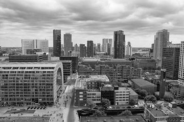 Rotterdam vanaf de Laurenskerk in zwartwit