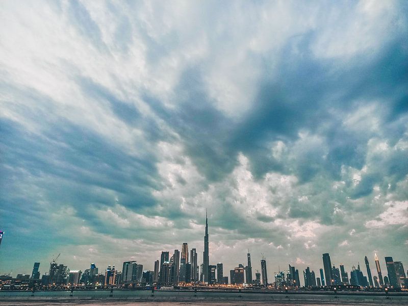 Dubai by Hello Pompoyo