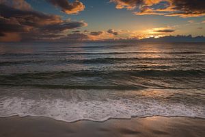 Zonsondergang op het strand in Naples Beach in Florida sur Michèle Huge