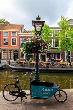 Häuser am Wasser in Leiden von Michael Ruland