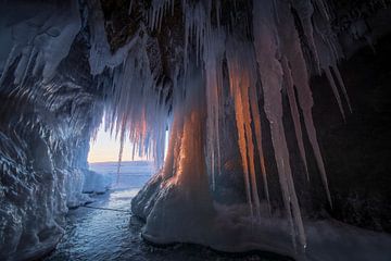Baikal ijsgrot 2 van Sven Broeckx