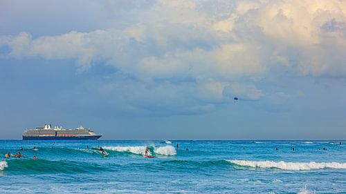 Waikiki Beach and the Holland America Line