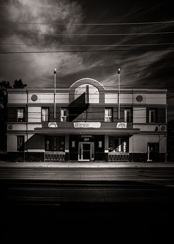 No 1684 Queen St E 2