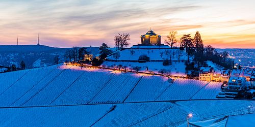 Panorama grafkapel in Stuttgart in de winter