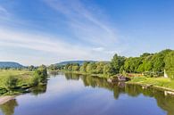 Rivier de Weser in  het Weserbergland in Duitsland van Marc Venema thumbnail