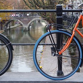 Faire du vélo sur les canaux d'Utrecht sur Romuald van Velde