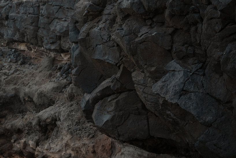 The black soil of Gran Canaria by Loes Uijtdehaag