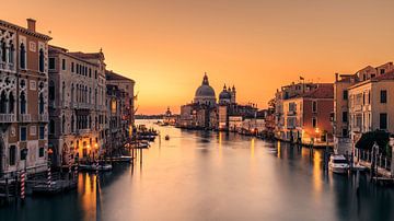 Dageraad op Venetië van Eric Zhang