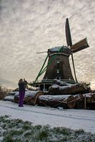 Genieten van een molen in de sneeuw
