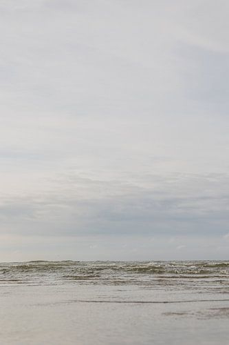 The sea in pretty pastel shades, a tranquil photo of the North Sea
