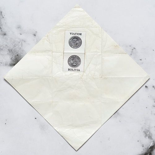 Zwergpost Bolivien auf Marmor