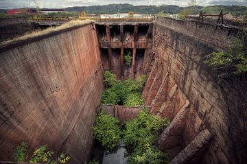 Urbex - industrie HFB van Angelique Brunas